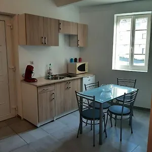 Appartement Confortable En Hyper Centre Parking Gratuit Dans La Rue Acces Avec Boite A Clee, Castres (Tarn)